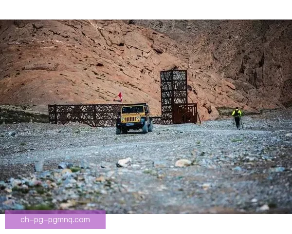 极限挑战！探险征程，征战山川，穿越野路，挑战极限，争夺荣耀！