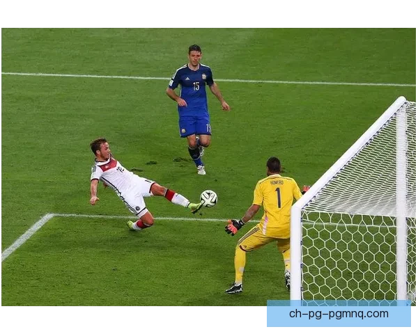 欧洲足球巨星齐聚：国际冠军杯赛场一览