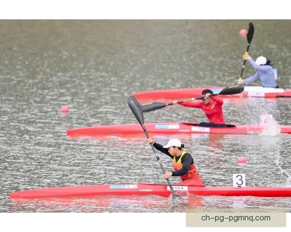 皮划艇入门指南：轻松学习皮划艇技巧，掌握初学者必备知识