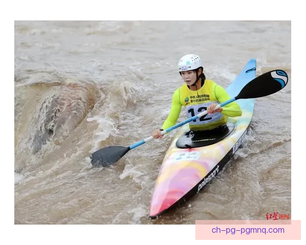 皮划艇锦标赛：勇往直前，划出激情巅峰