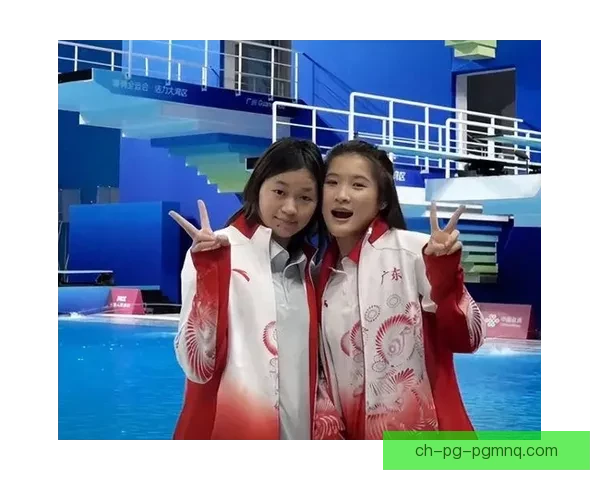 跳水联赛：水下精灵的华美之舞